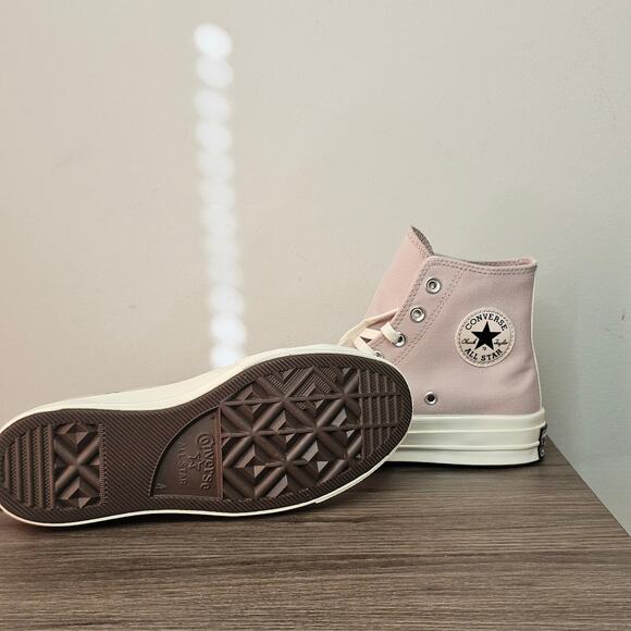 Converse Women's  Chuck 70 Pearls & Studs  Hi Tops  Size 9 Blush NWT - Picture 8 of 9